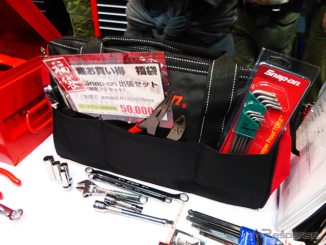 スナップオンツールズ(東京都江東区)のブース(東京オートサロン2015/幕張メッセ)