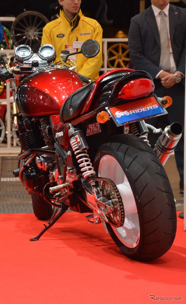 アップガレージブース ZEPHYR 1000(東京オートサロン2015)