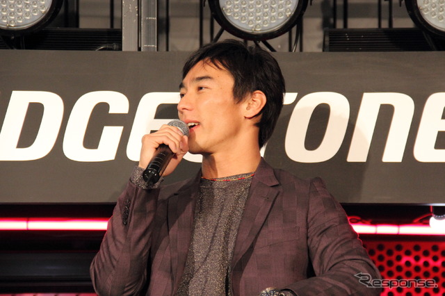 東京オートサロン2015 ブリヂストンブース佐藤琢磨トークショーの様子