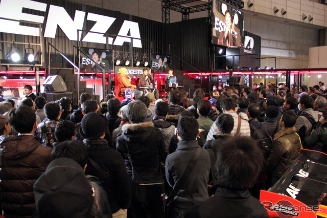 東京オートサロン2015 ブリヂストンブース佐藤琢磨トークショーの様子