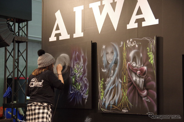 毎年、過激なコンパニオンの登場で話題となるアイワ(東京オートサロン15)