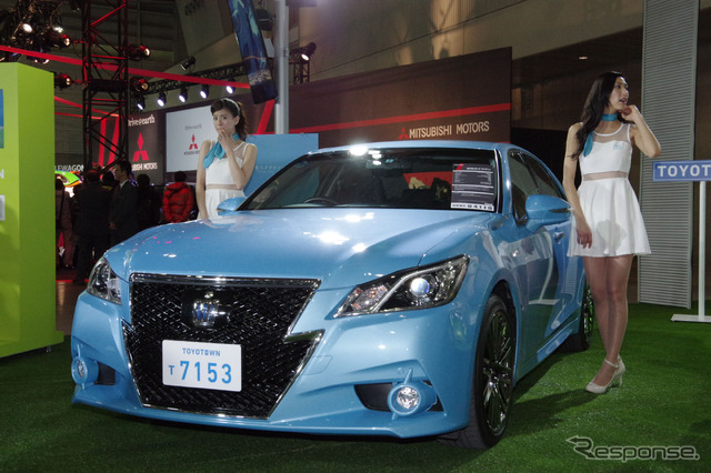 空色・若草色のクラウン誕生60周年記念車(東京オートサロン15)