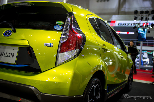 トヨタ アクア X-URBAN モデリスタ(東京オートサロン15)
