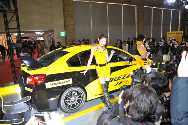 ダンロップ ブース（東京オートサロン15）