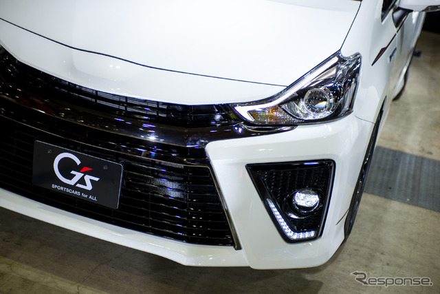 トヨタ プリウスα S ツーリングセレクション G's(東京オートサロン15)