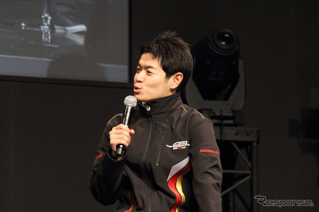 スーパーフォーミュラ トークショーの様子(東京オートサロン15)