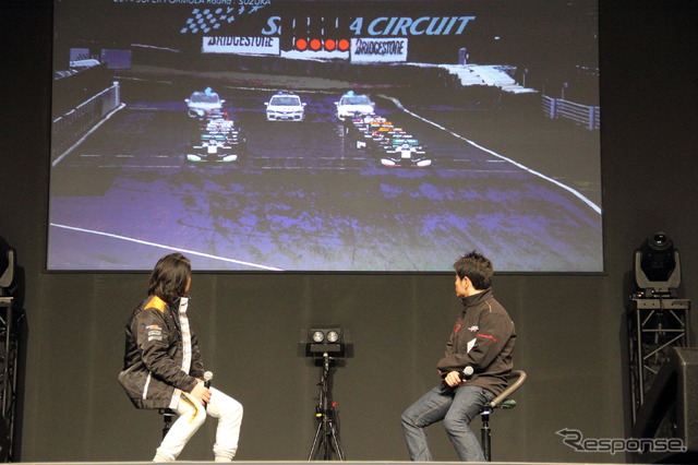 スーパーフォーミュラ トークショーの様子(東京オートサロン15)