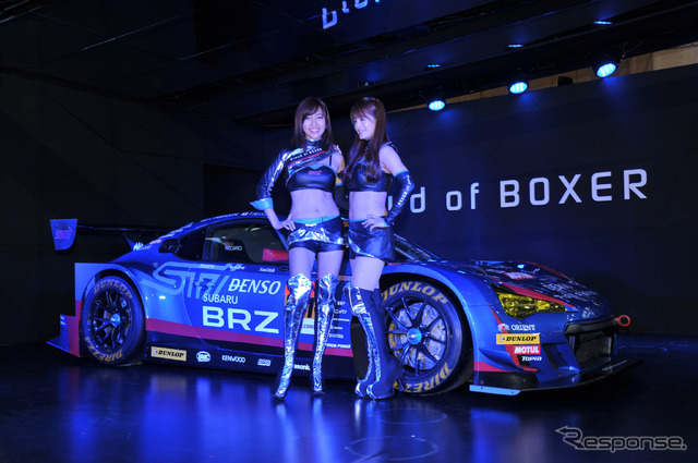 スバルブース コンパニオン(東京オートサロン15)