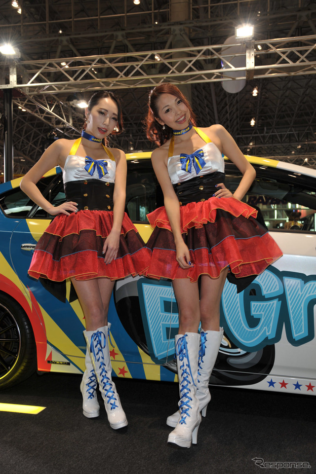 日本グッドイヤーブース コンパニオン(東京オートサロン2015)