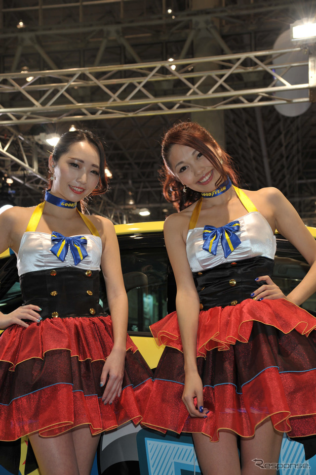 日本グッドイヤーブース コンパニオン(東京オートサロン2015)