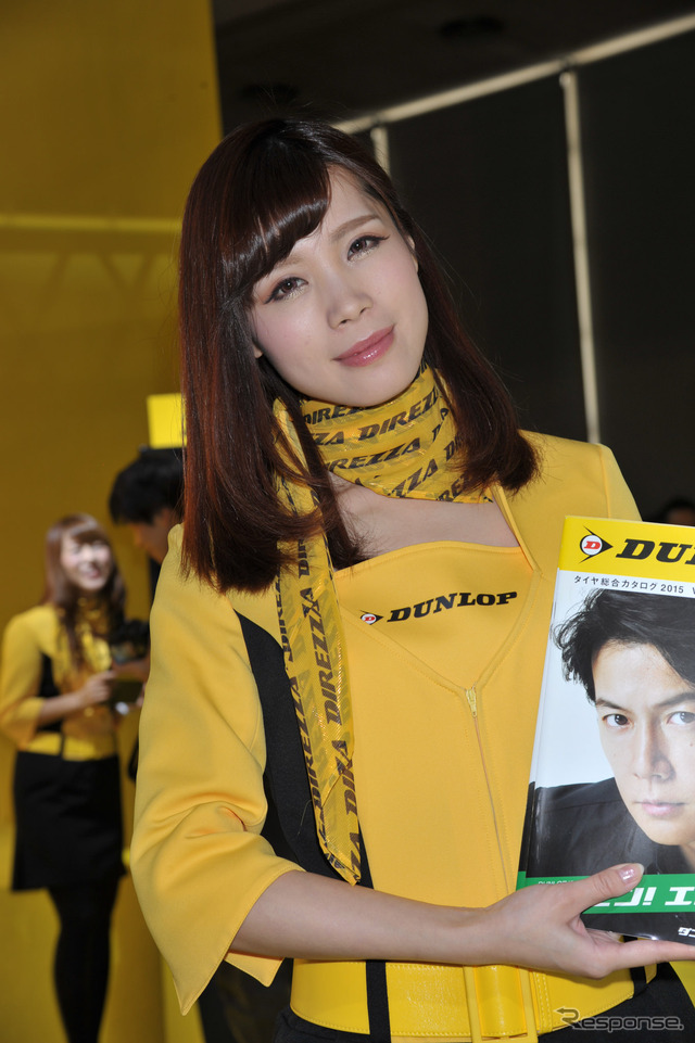 ダンロップブース コンパニオン(東京オートサロン2015)