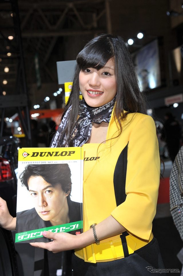 ダンロップブース コンパニオン(東京オートサロン2015)