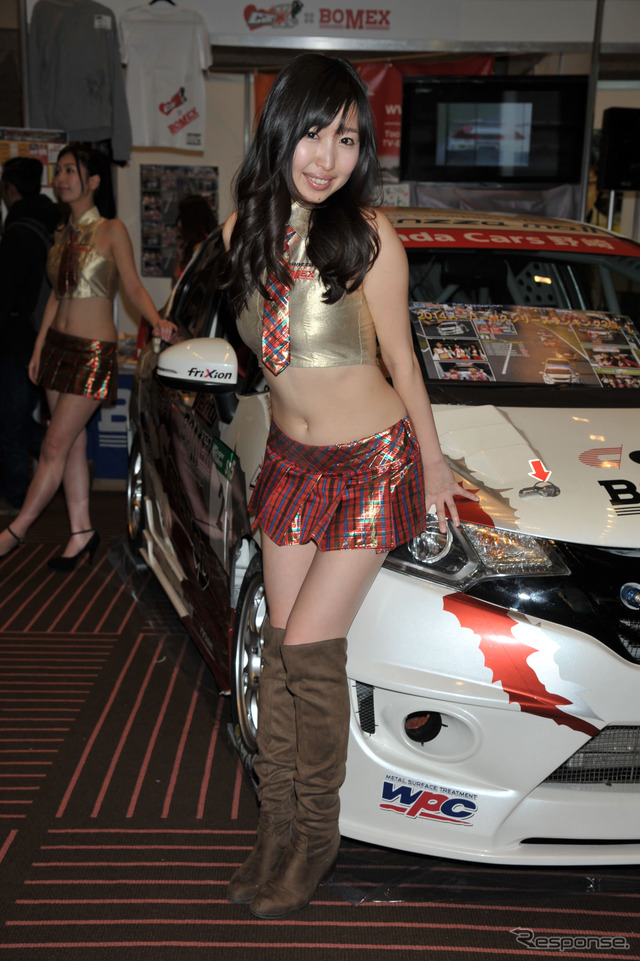 BOMEXブース コンパニオン(東京オートサロン2015)