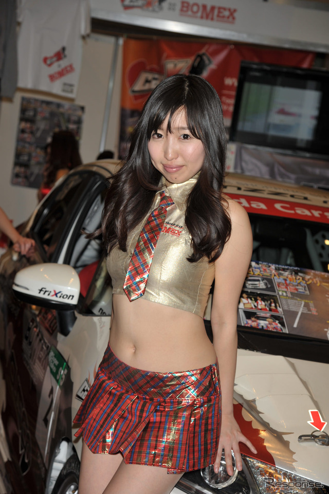 BOMEXブース コンパニオン(東京オートサロン2015)