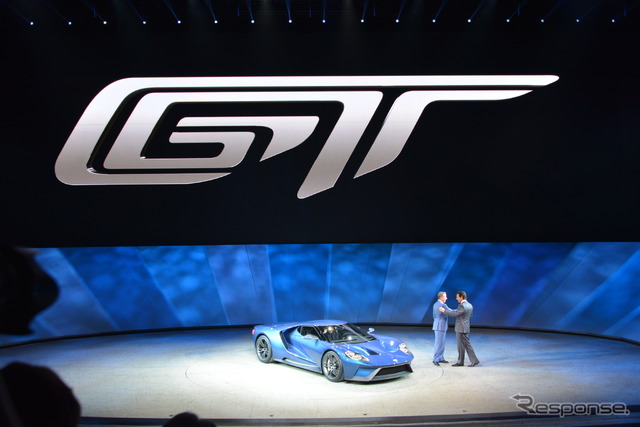 新型 フォード GT(デトロイトモーターショー15)