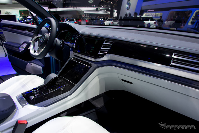 VW クロスクーペ GTE(デトロイトモーターショー15)