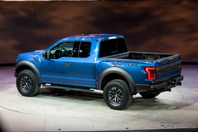 新型 フォード F-150 ラプター(デトロイトモーターショー15)