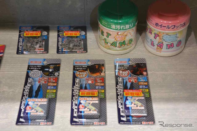 エーモン工業ブース(東京オートサロン15)