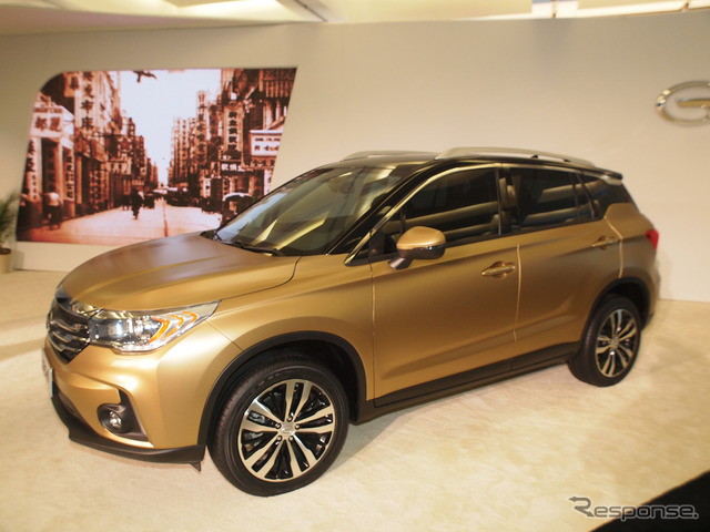 広州汽車のGS4（デトロイトモーターショー15）