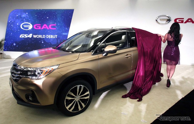広州汽車のGS4（デトロイトモーターショー15）