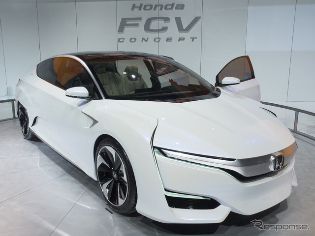 ホンダ FCV コンセプト（デトロイトモーターショー15）