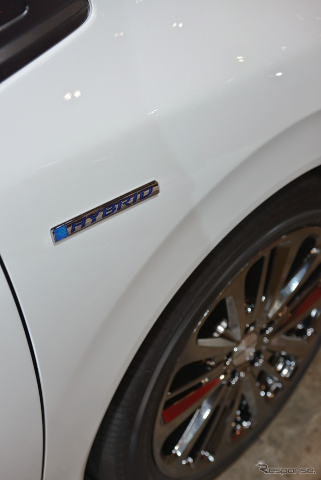 ホンダアクセス ジェイド Modulo エアロスペシャル(東京オートサロン2015)