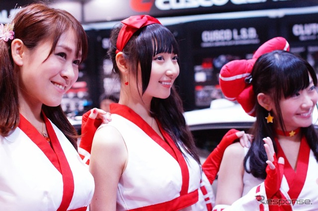 クスコブース コンパニオン(東京オートサロン2015)