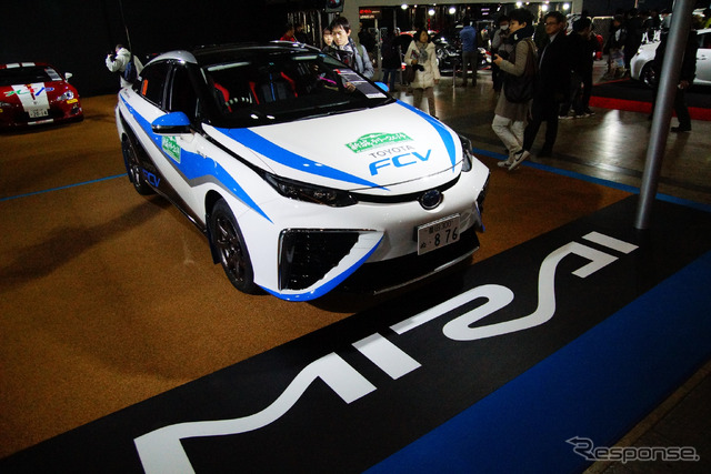 トヨタ MIRAI ラリー仕様(東京オートサロン15)