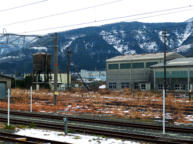 敦賀駅から北陸新幹線予定地を眺める