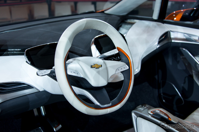 シボレー BOLT EV コンセプト(デトロイトモーターショー15)