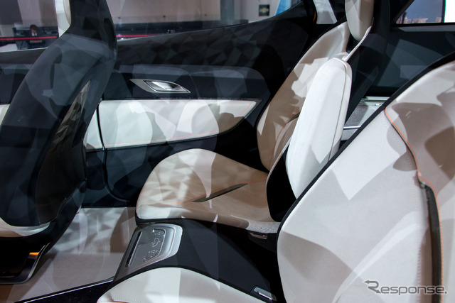 シボレー BOLT EV コンセプト(デトロイトモーターショー15)