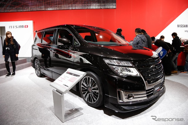 エルグランド・ライダー・ハイパフォーマンス・スペック・ブラックライン(東京オートサロン15)