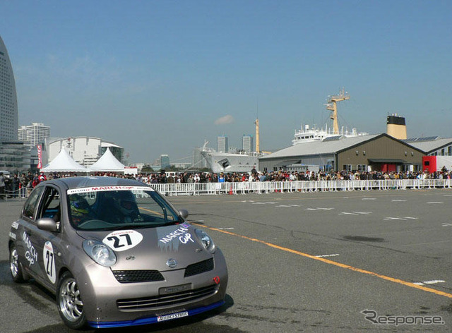 横浜赤レンガ倉庫で、Potential for Your Driving …日産