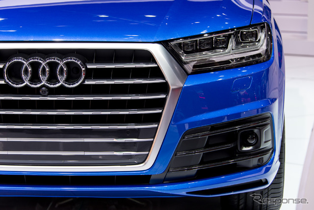 アウディ 新型Q7(デトロイトモーターショー15)