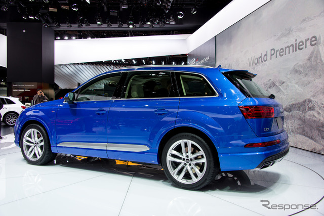 アウディ 新型Q7(デトロイトモーターショー15)