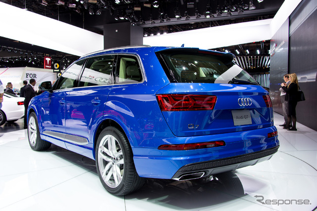 アウディ 新型Q7(デトロイトモーターショー15)