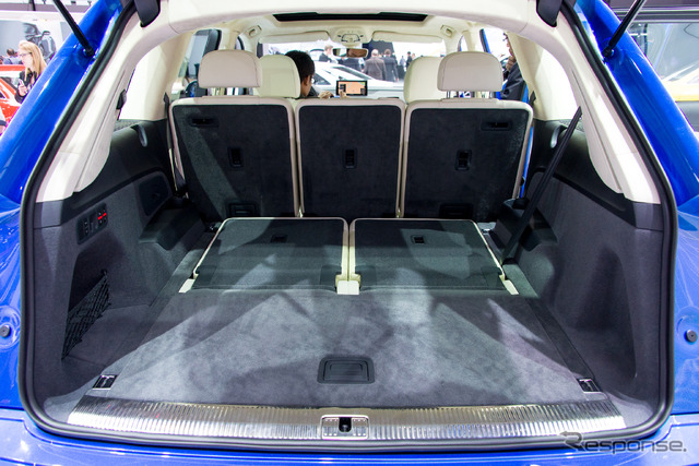 アウディ 新型Q7(デトロイトモーターショー15)