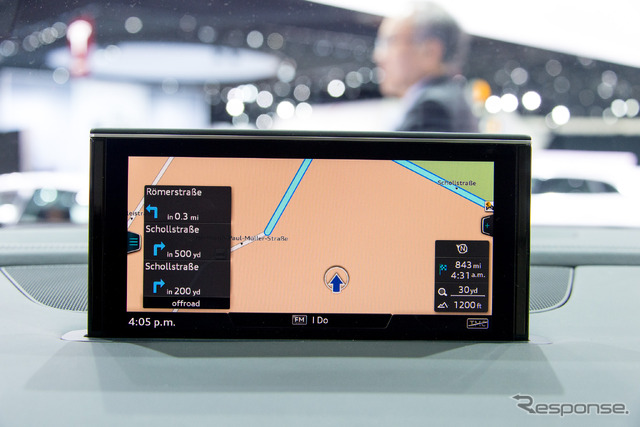 アウディ 新型Q7(デトロイトモーターショー15)