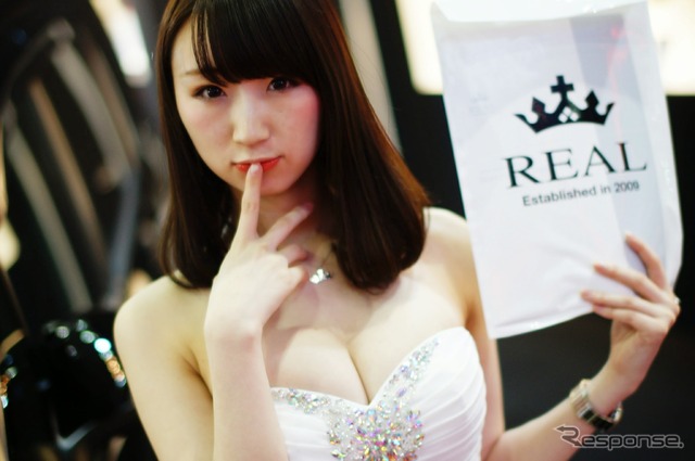 REALブース コンパニオン(東京オートサロン2015)