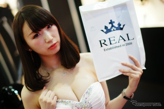 REALブース コンパニオン(東京オートサロン2015)