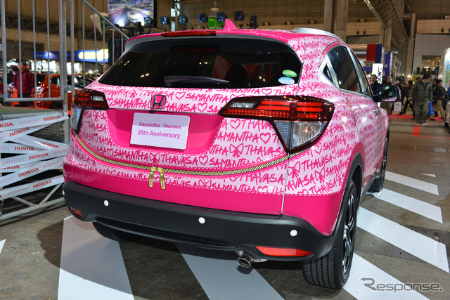ホンダ Samantha Thavasa meets Honda “VEZEL”(東京オートサロン15)