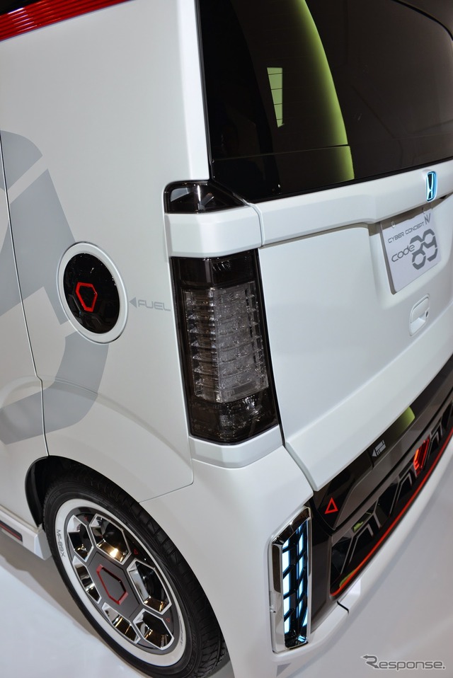 ホンダ CYBER CONCEPT N-BOX SLASH Code:89(東京オートサロン2015)