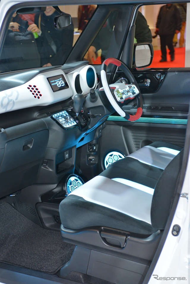 ホンダ CYBER CONCEPT N-BOX SLASH Code:89(東京オートサロン2015)