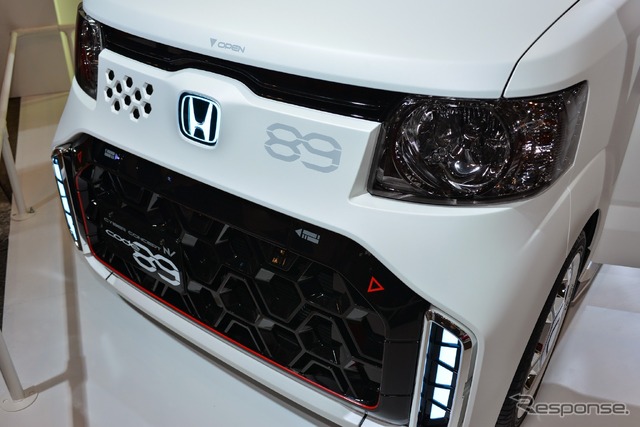 ホンダ CYBER CONCEPT N-BOX SLASH Code:89(東京オートサロン2015)