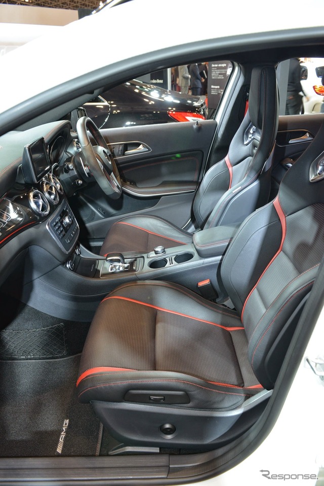 メルセデスベンツ GLA45 AMG(東京オートサロン2015)