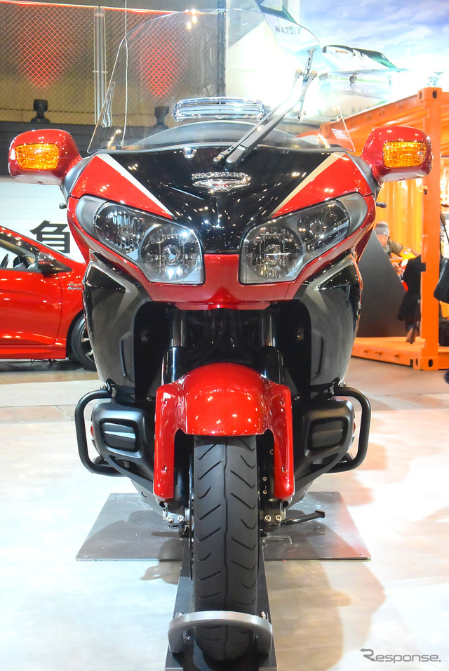 ホンダ ゴールドウイングSE(東京オートサロン15)