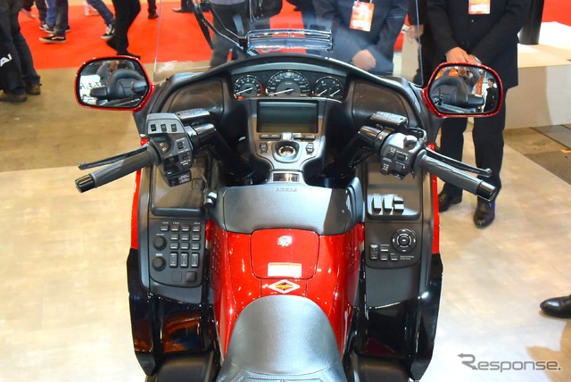 ホンダ ゴールドウイングSE(東京オートサロン15)