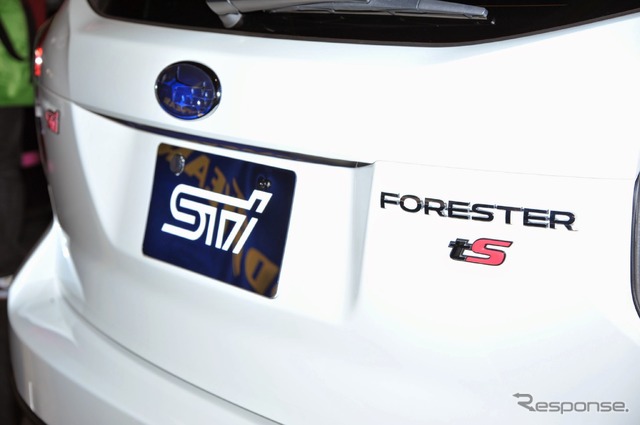 スバル フォレスター tS(東京オートサロン2015)