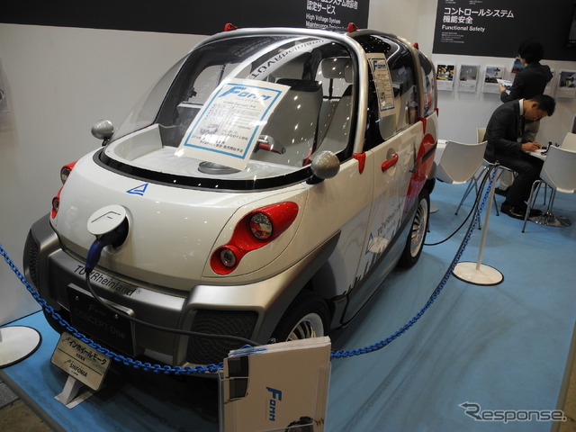 FOMMが展示した4人乗り超小型EV「FOMMコンセプトOne」