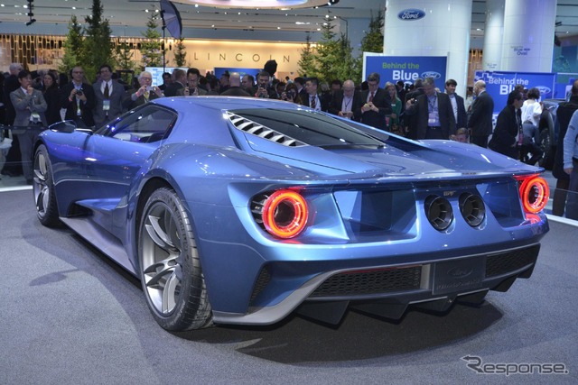 新型 フォード GT (デトロイトモーターショー15)